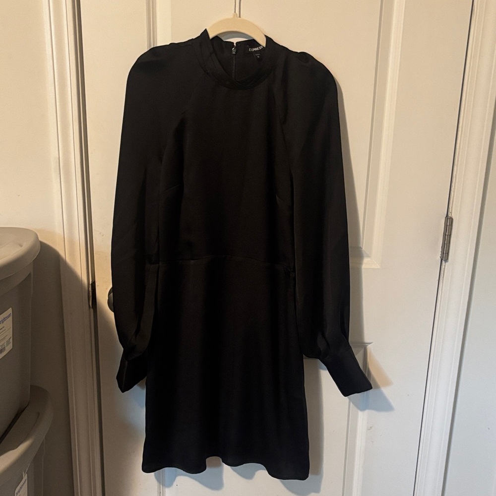 Express Elegant Black Long Sleeve Dress